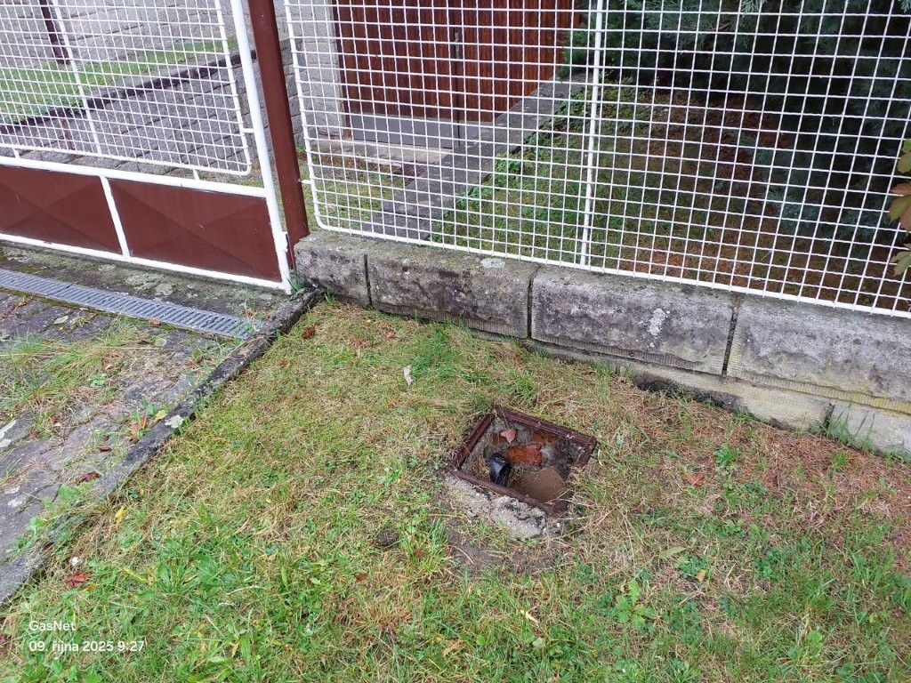 Poklop bez víka