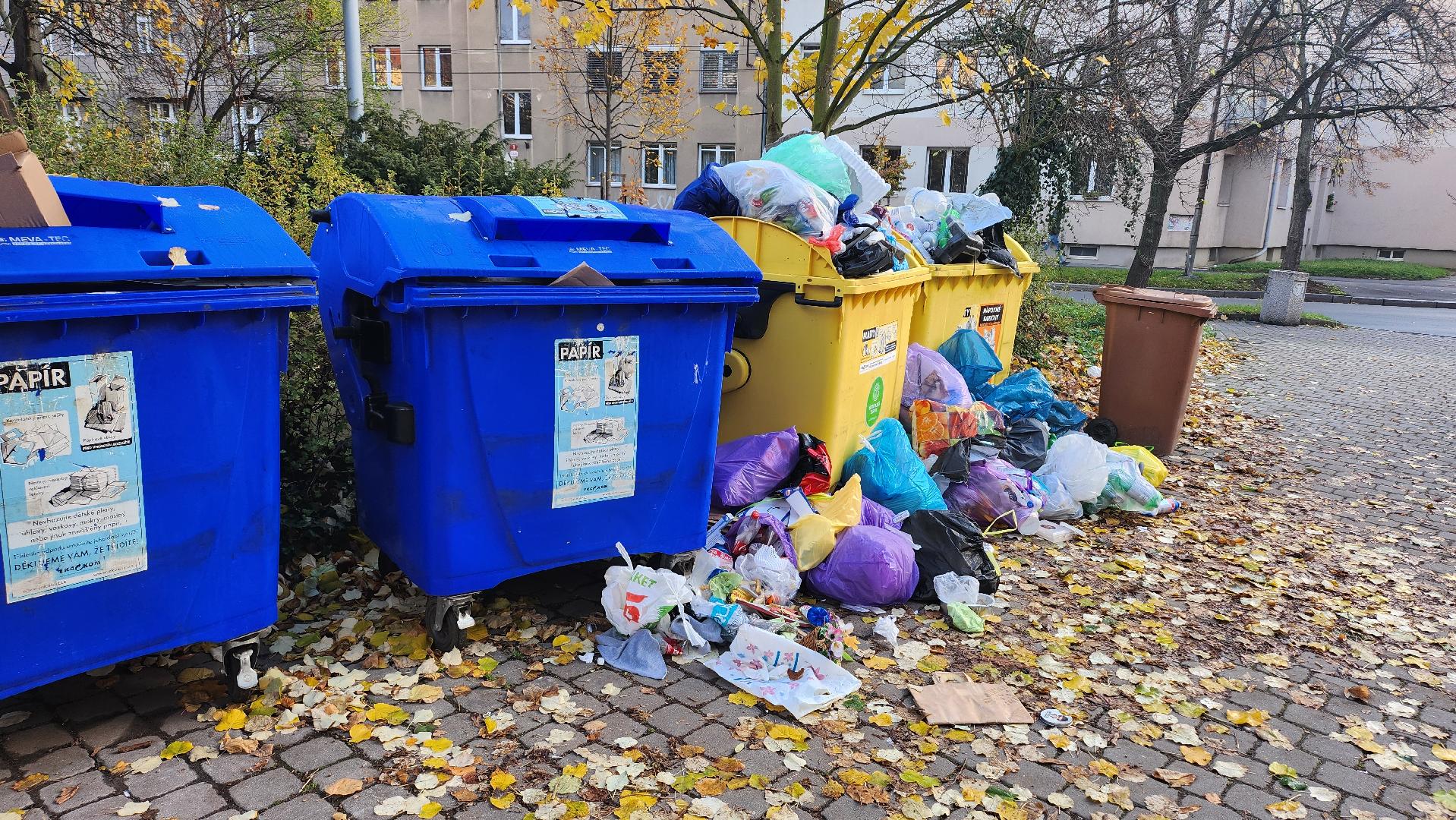 Přetékající kontejnery - plast