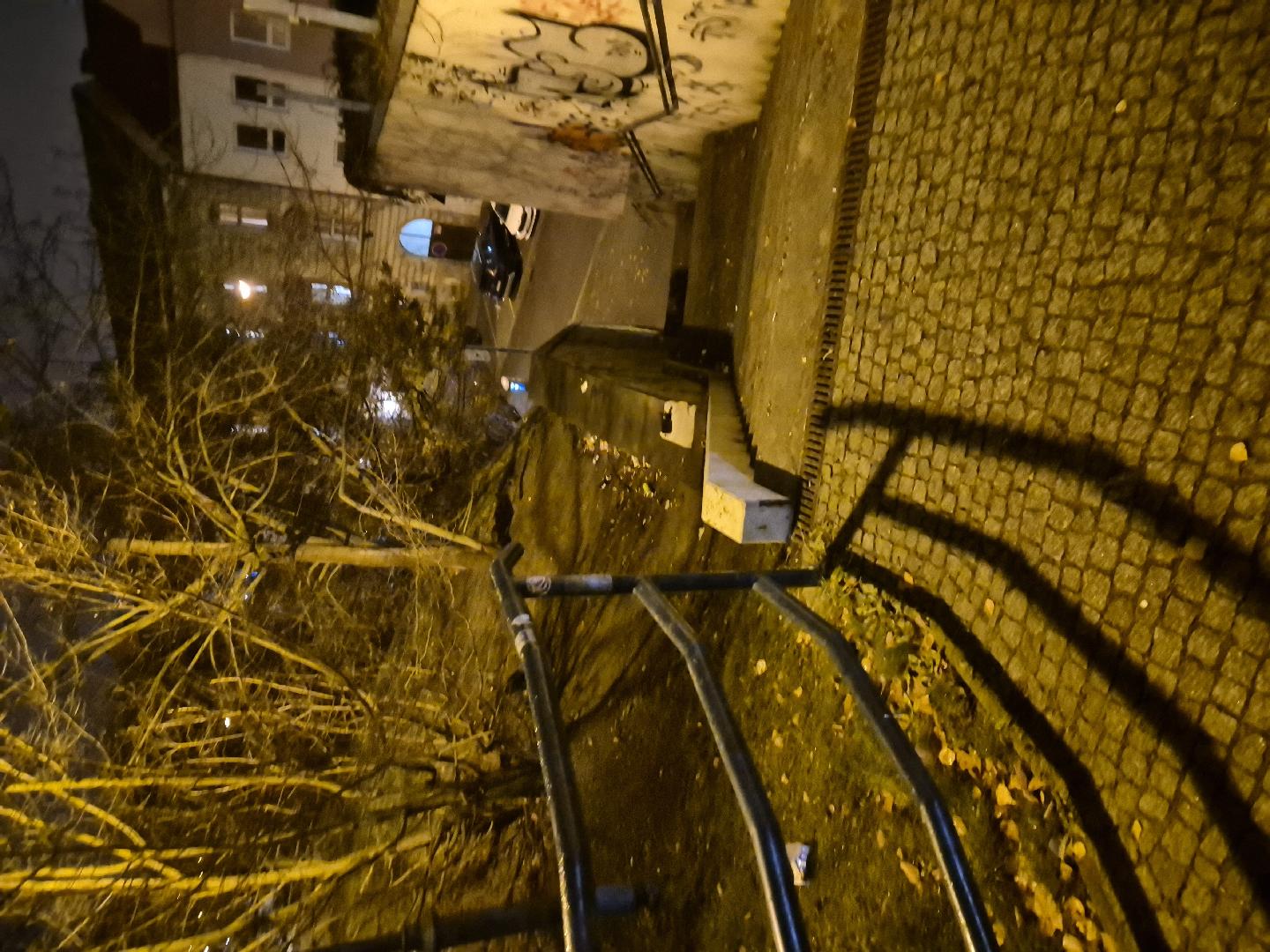 Nepořádek na schodech