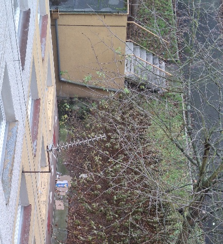 Odpadky v zadním traktu