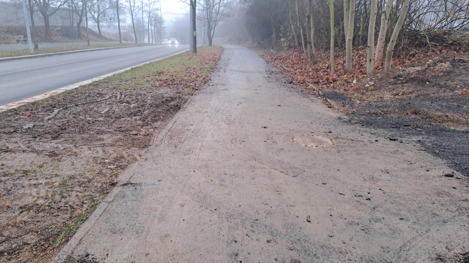 Bláto ze staveb na komunikaci