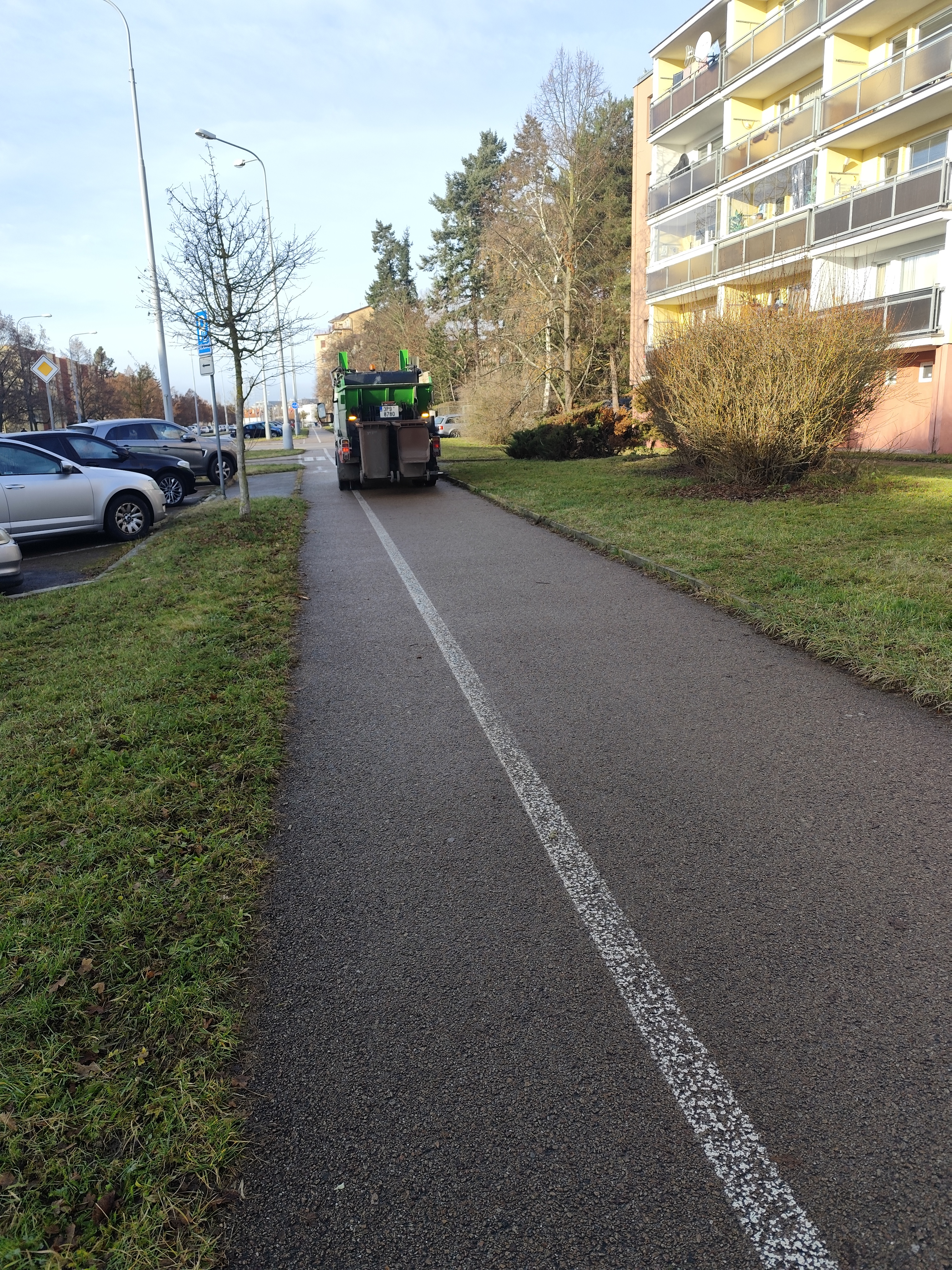 Více odpadkových košů