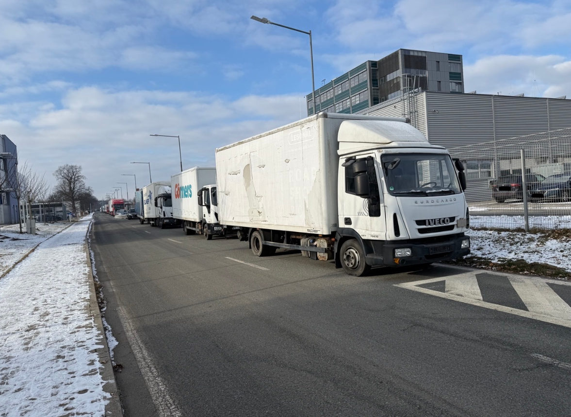 Odstavené 3 nákladní auta IVECO