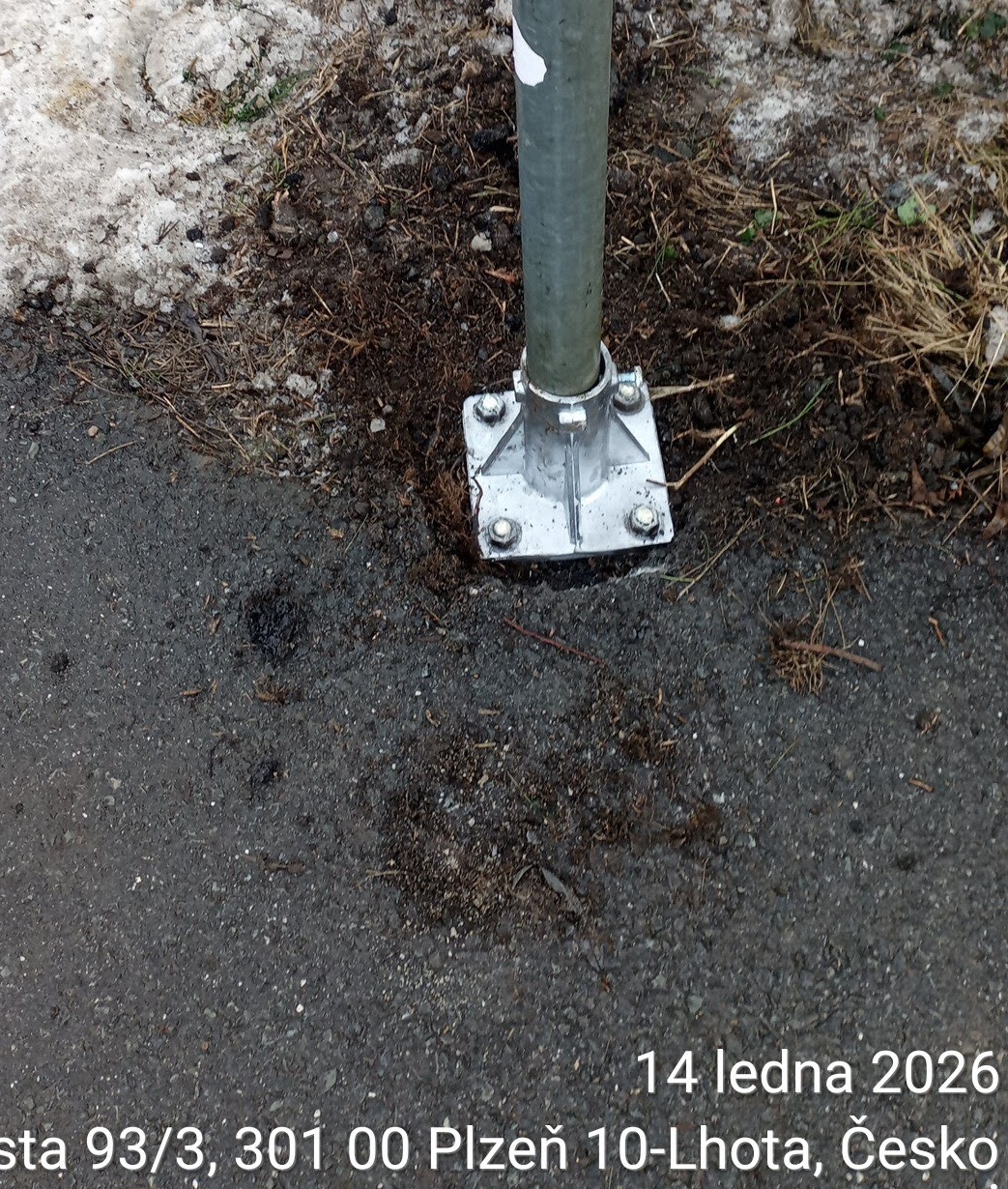 Upadlá dopravní značka