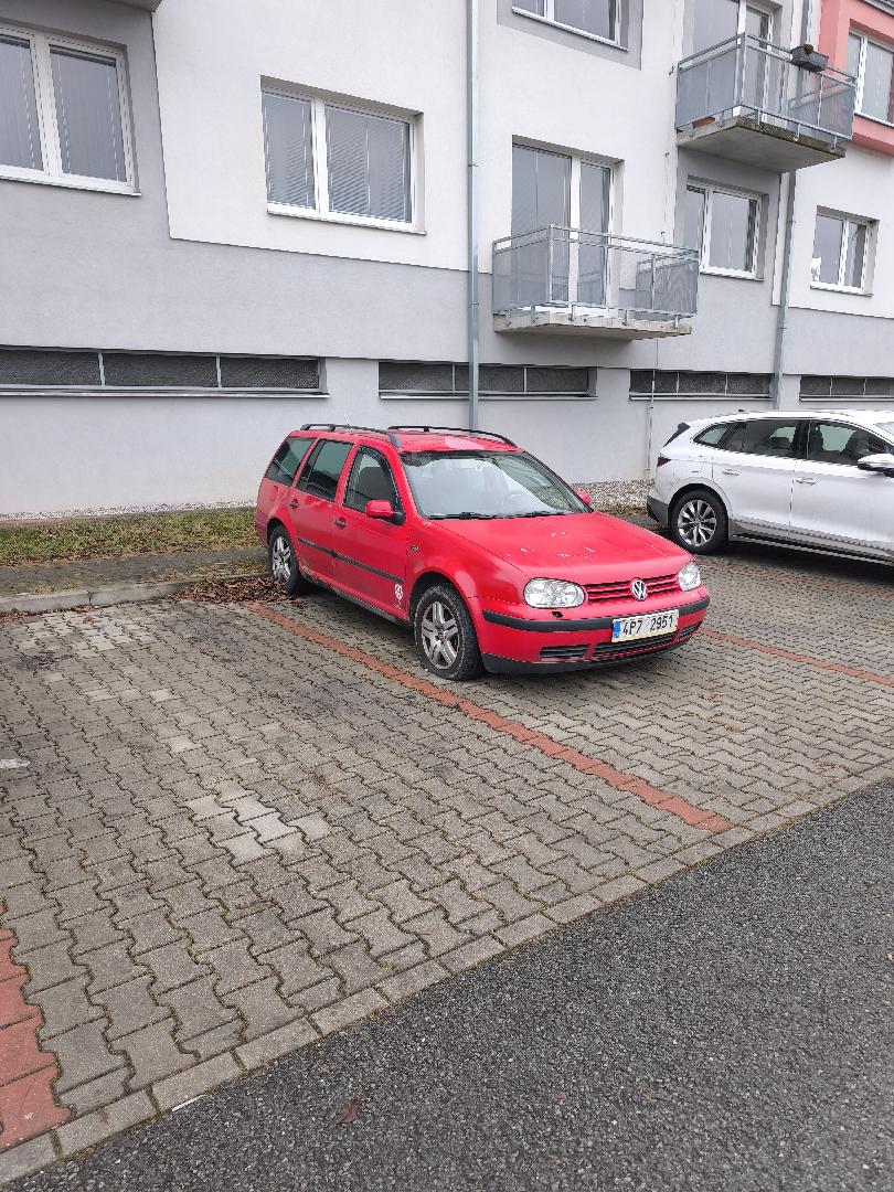 odstavený vrak vozidla