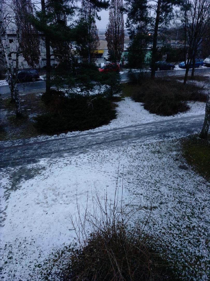 Zimní údržba chodníku