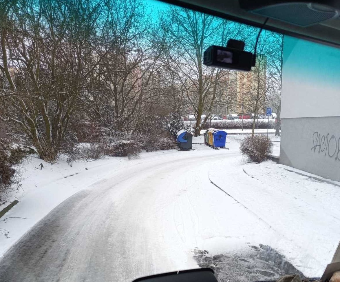 Nevyvezené popelnice