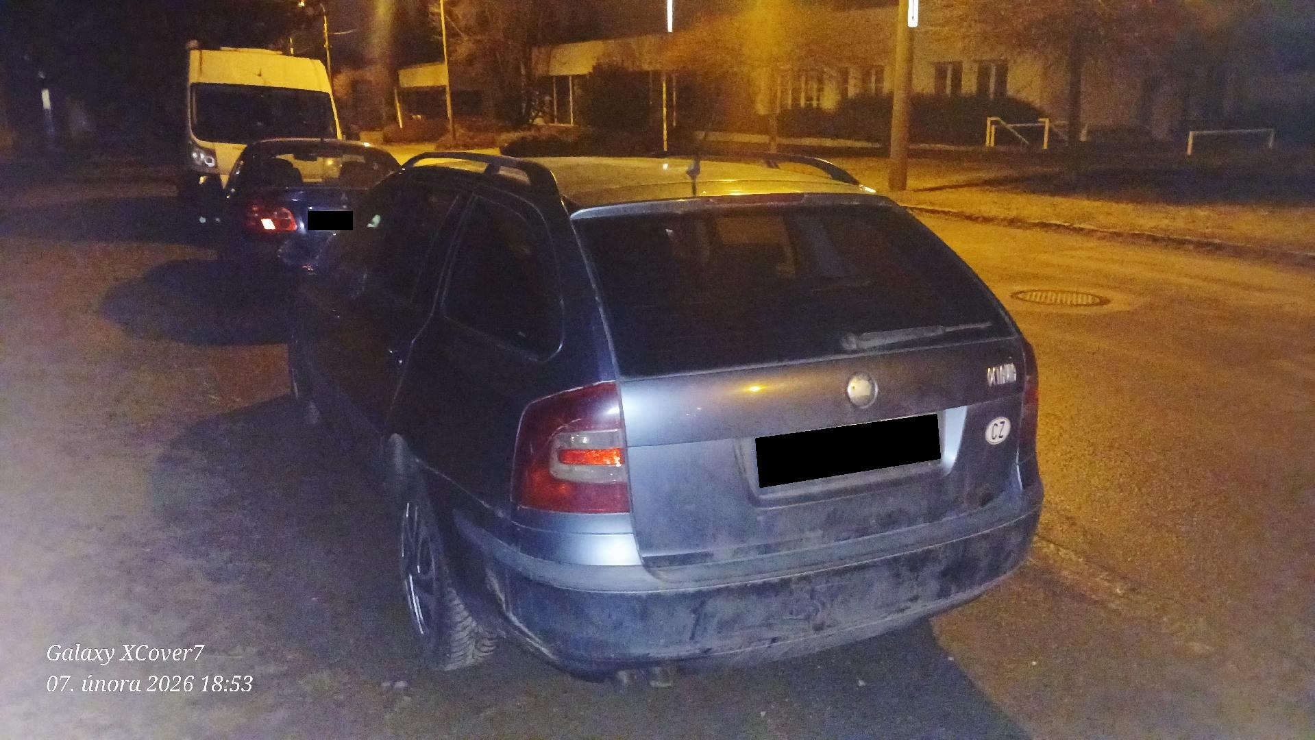 Odstavené havarované vozidlo