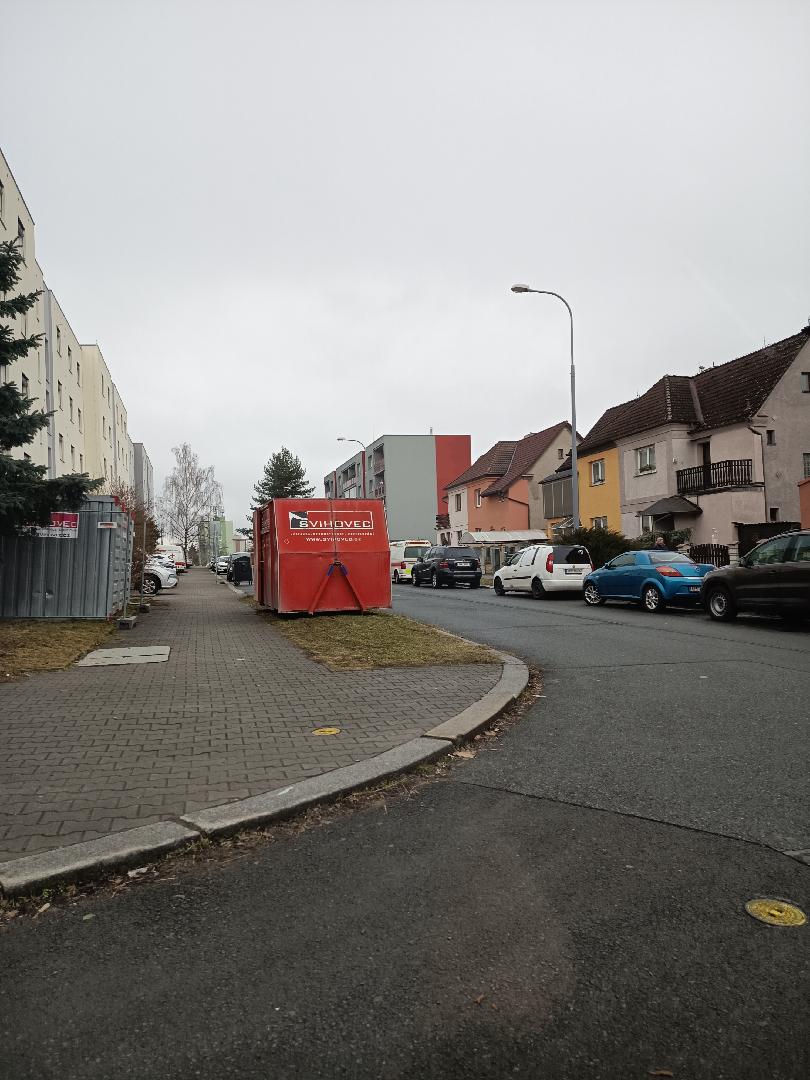 zabránění výhledu v křižovatce