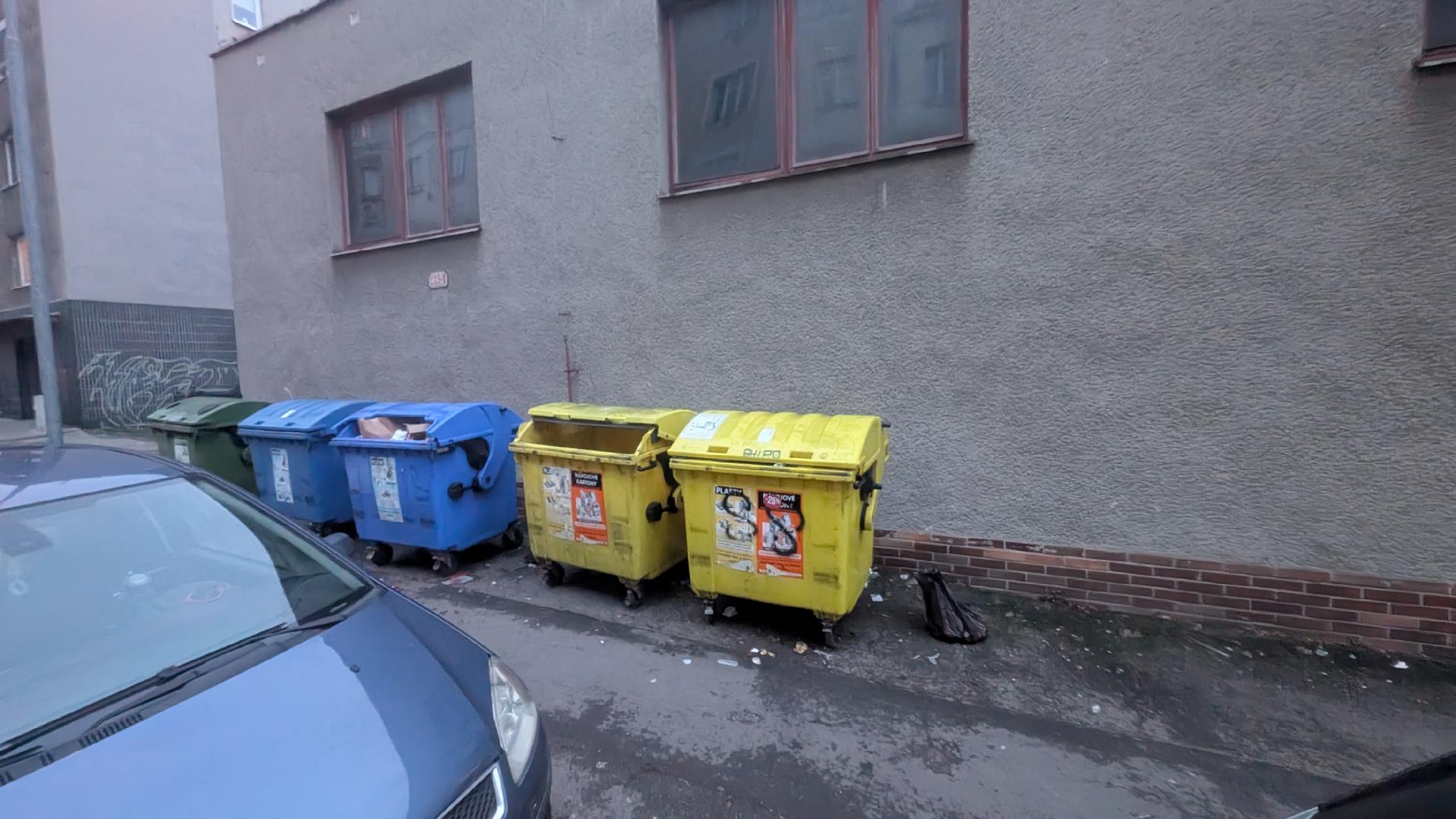 Chybejici nadoba na bio.