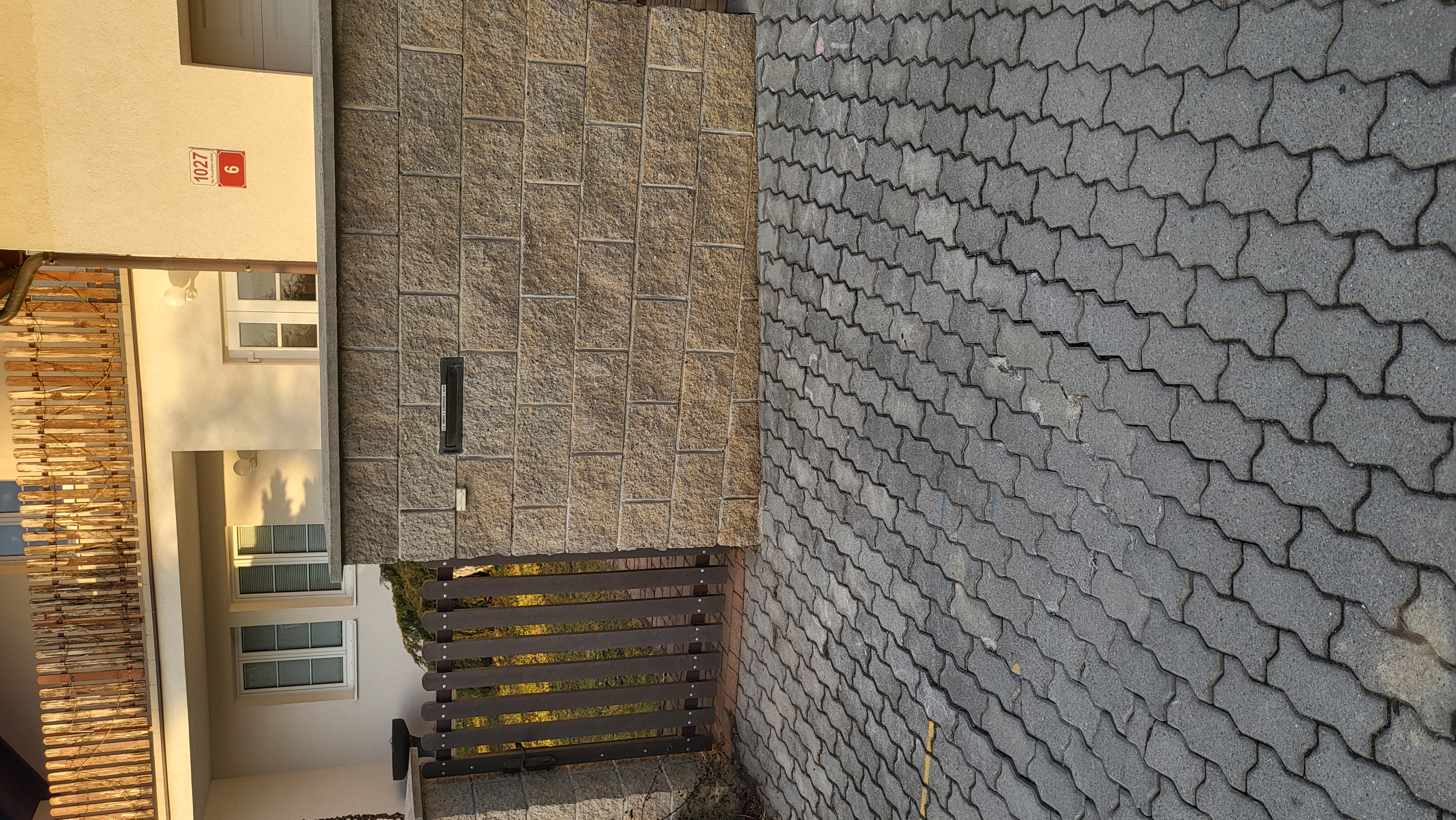 Propadající se vozovka