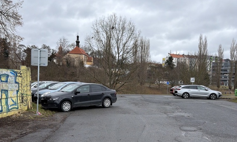 Nesmyslné dopravní značení