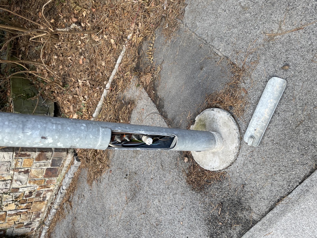 Padající kryt lampy