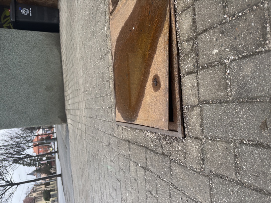 překážka na chodníku 