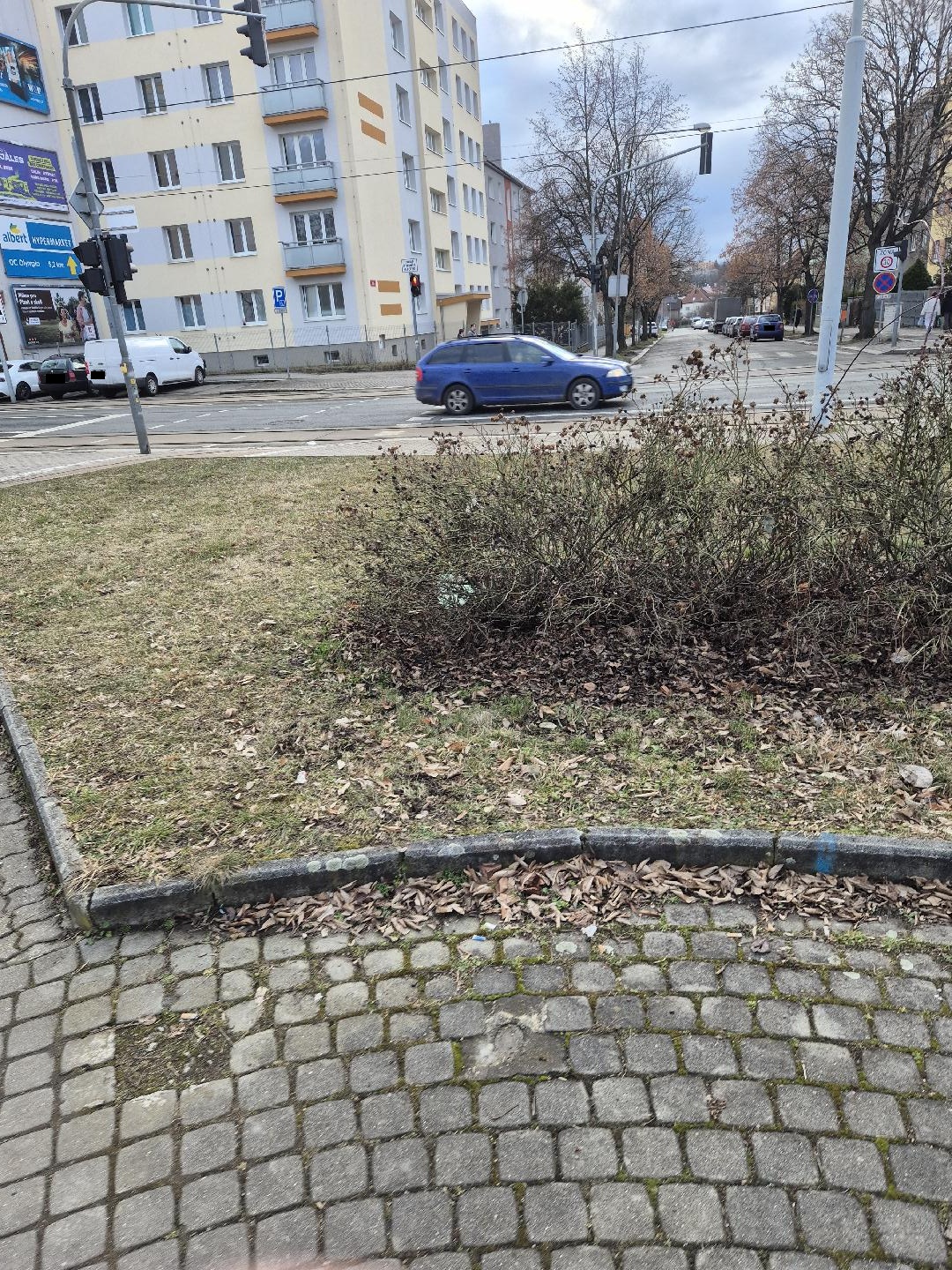 Parčík opět zaneřáděn