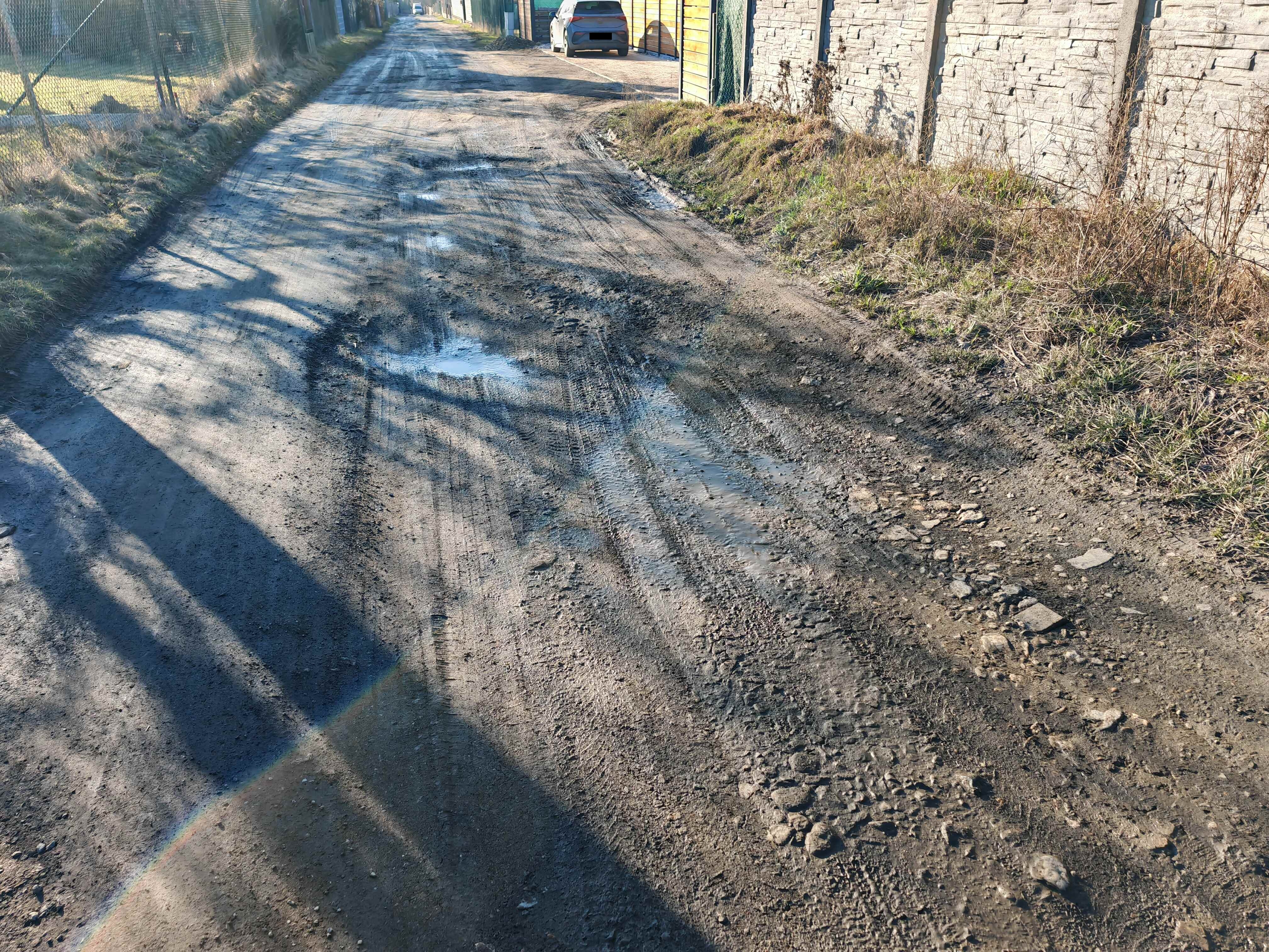 Katastrofální stav povrchu!