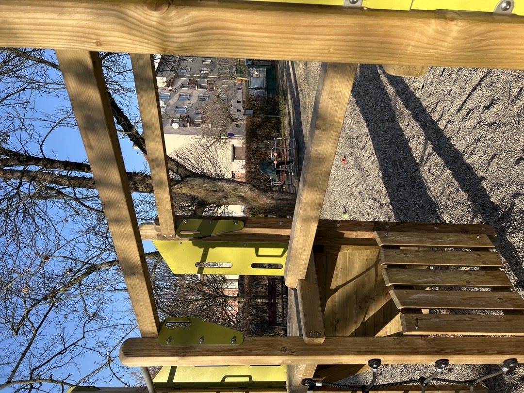 Chybějící bezpečnostní síťka