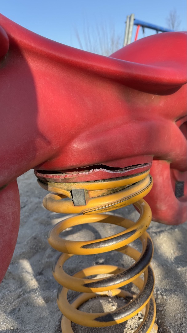 Prasklá houpací motorka