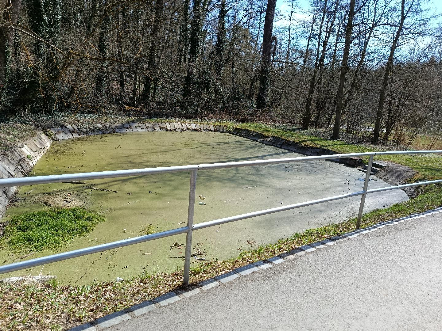 vyčištění nádrže v Českém udol