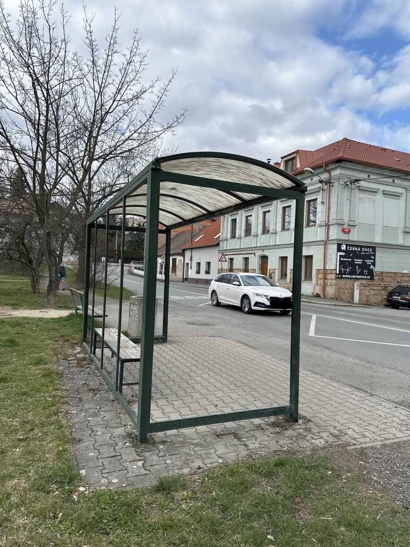 Chybějící boční panely