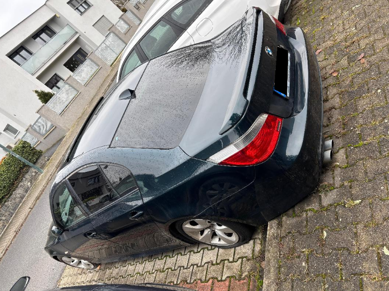 Odstavené vozidlo BMW