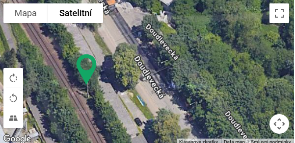 Počínající černá skládka