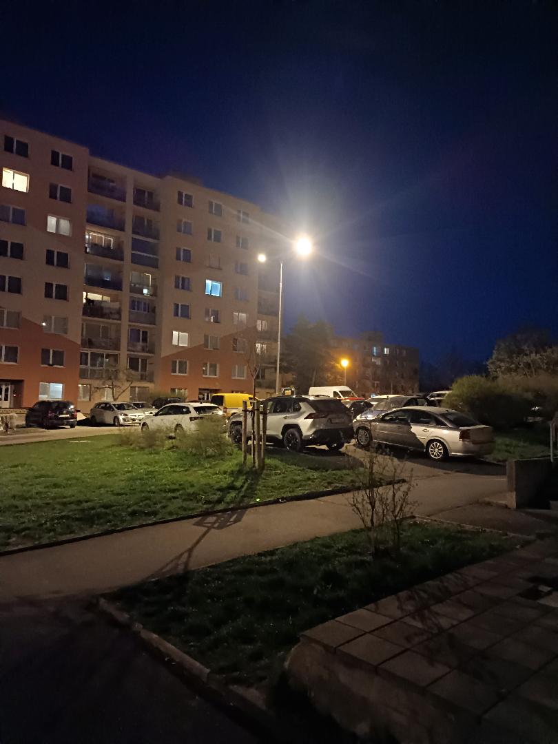 Oslňující LED osvětlení