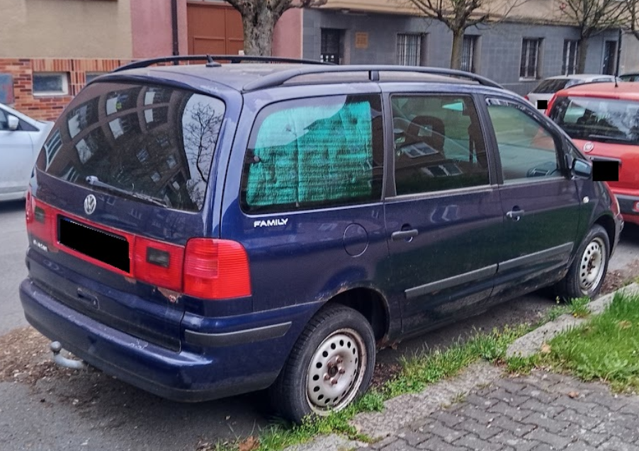 Odstavený WV Sharan