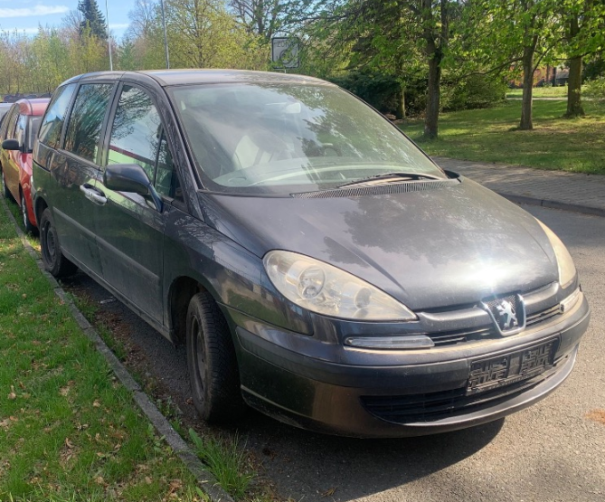 Autovrak Peugeot 607