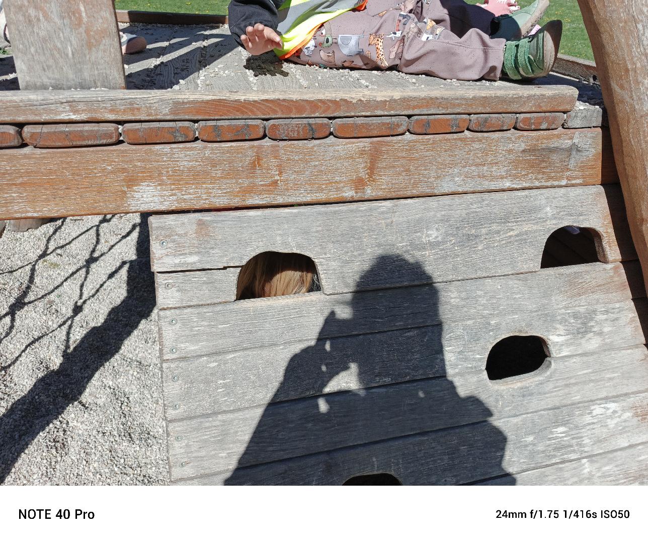 Prasklé prkno a vrut