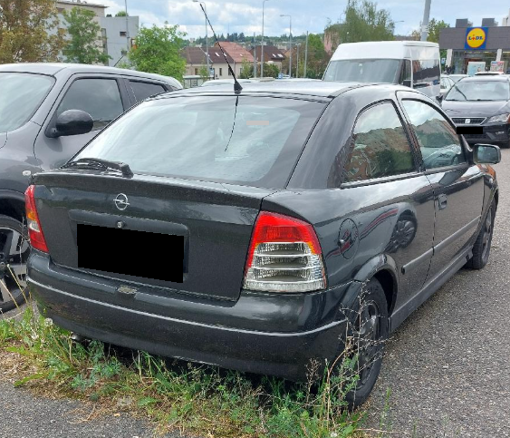 Autovrak Opel