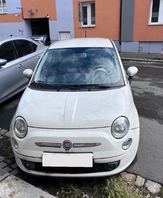 Odstavené auto Fiat