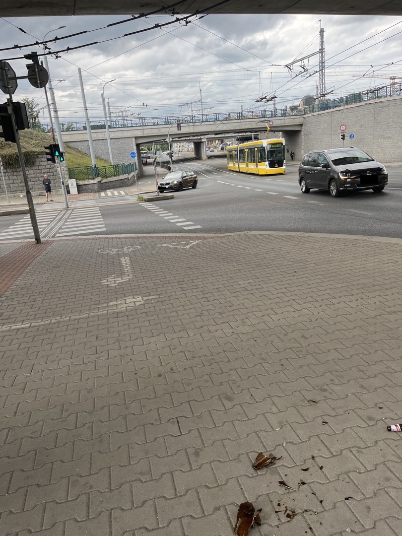 Rozbité sklo