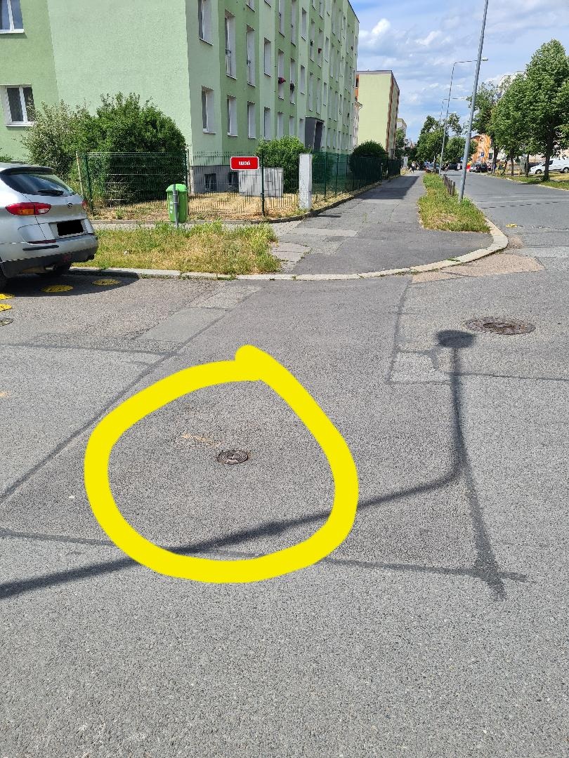 Propadlá silnice