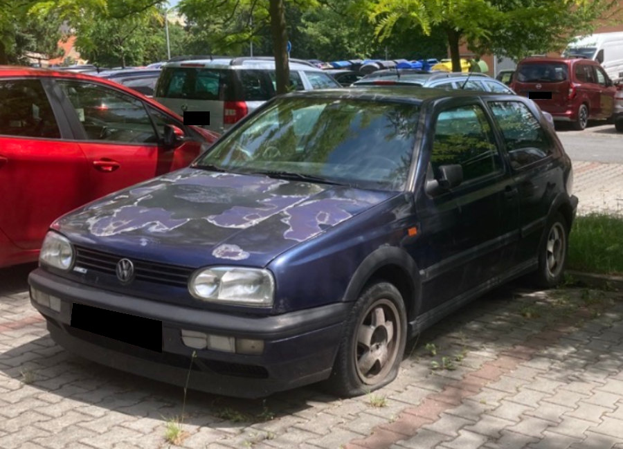 Odstavené auto