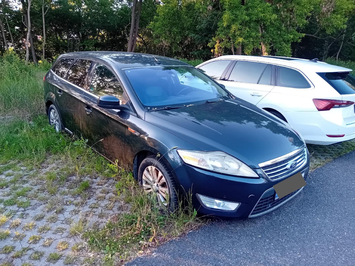 Nepojízdný Ford