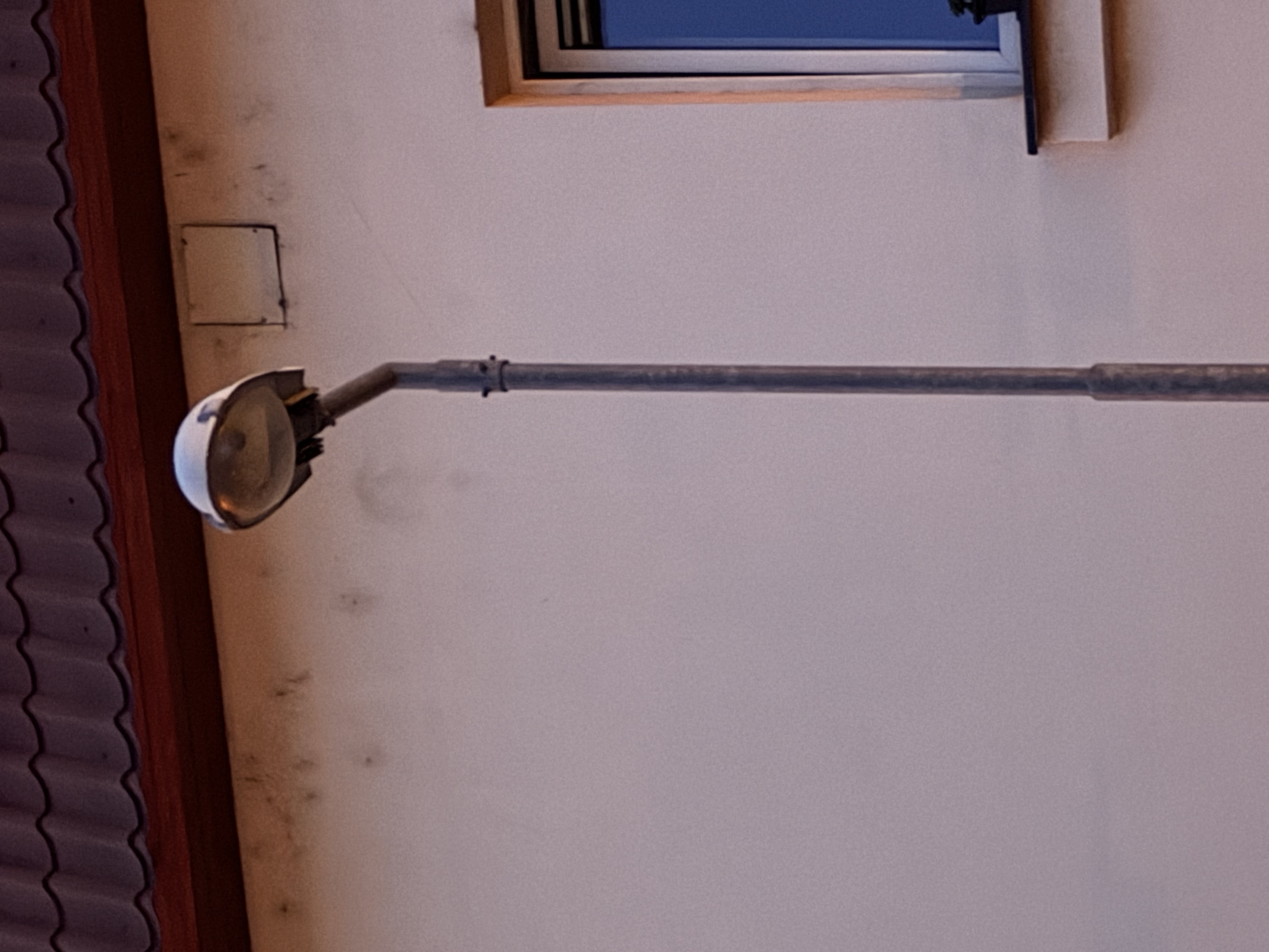 Nefunkční lampa