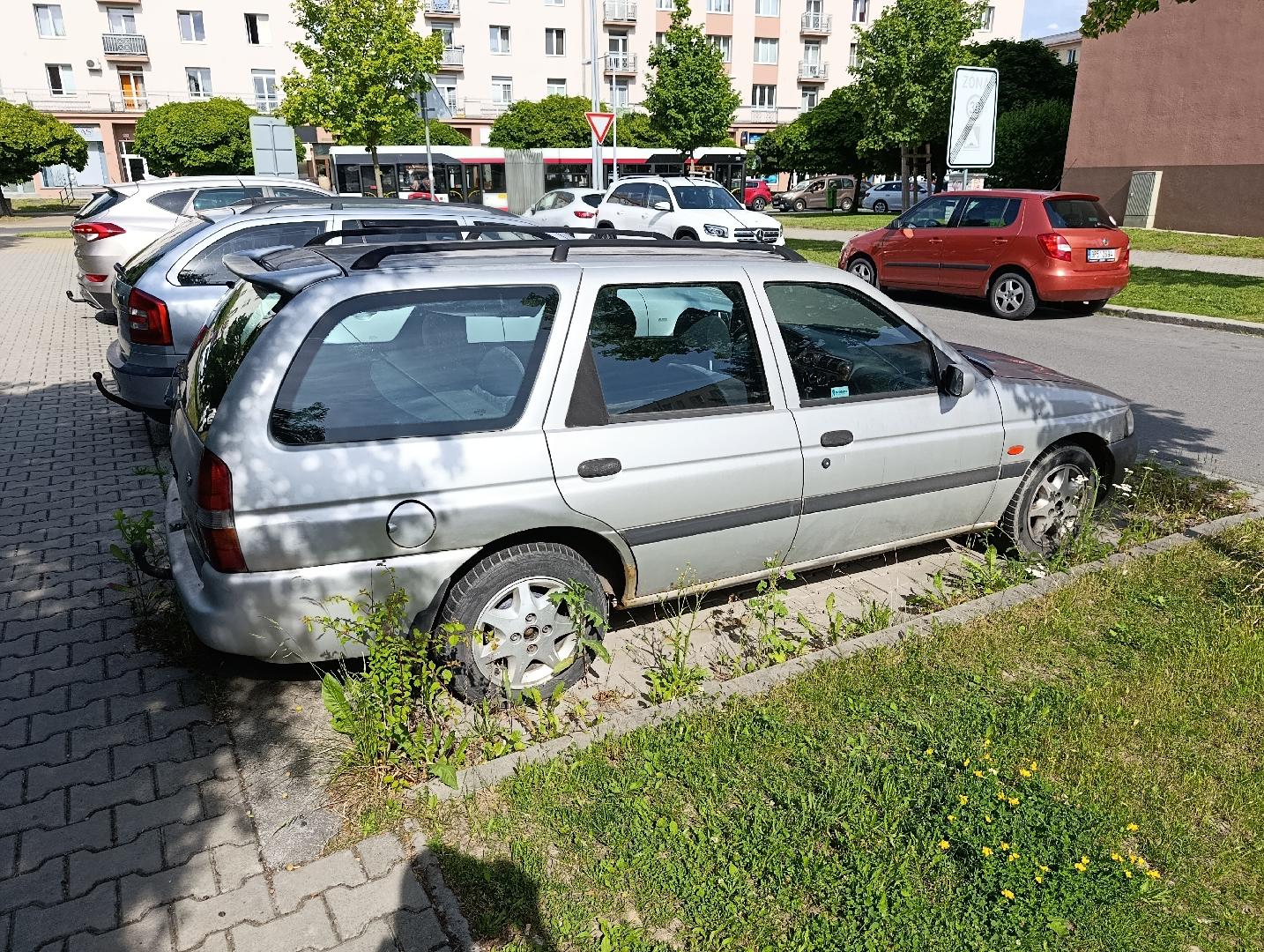 Dlouhodobě odstavené vozidlo