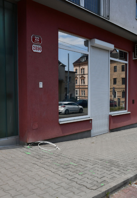 Špatná dlažba