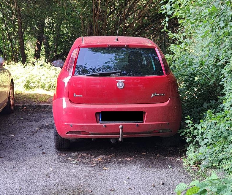 Odstavené auto Fiat