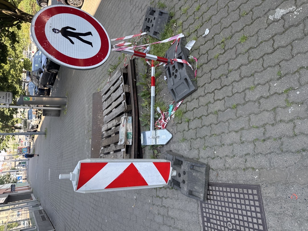 Měsíce otevřený kanál Americká