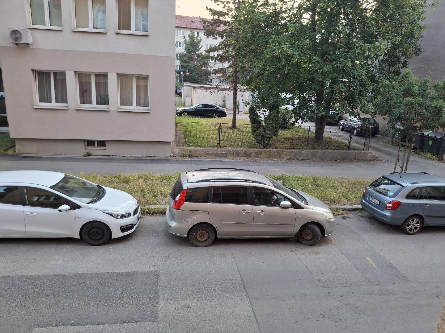 Nepojízdné auto