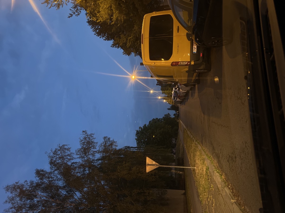 Špatně parkující auta