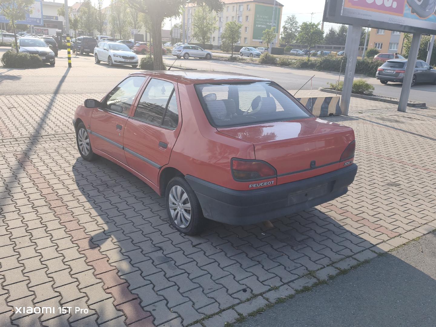 autovrak parkoviště Hornbach 