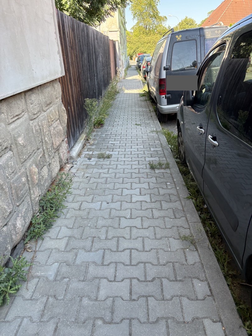 Neudržované chodníky