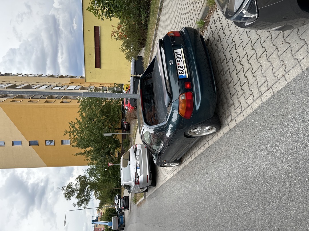 odstavené auto