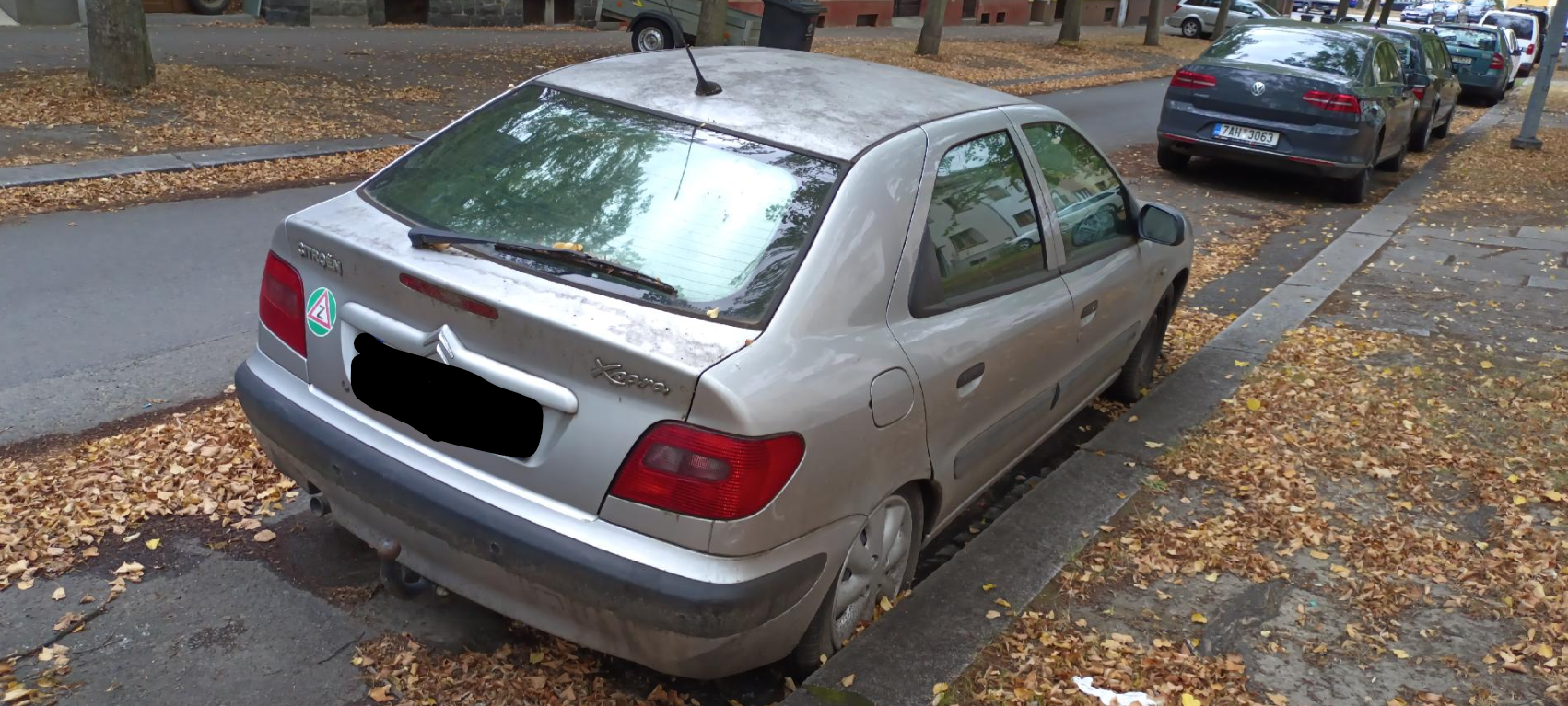 odstavené Auto A