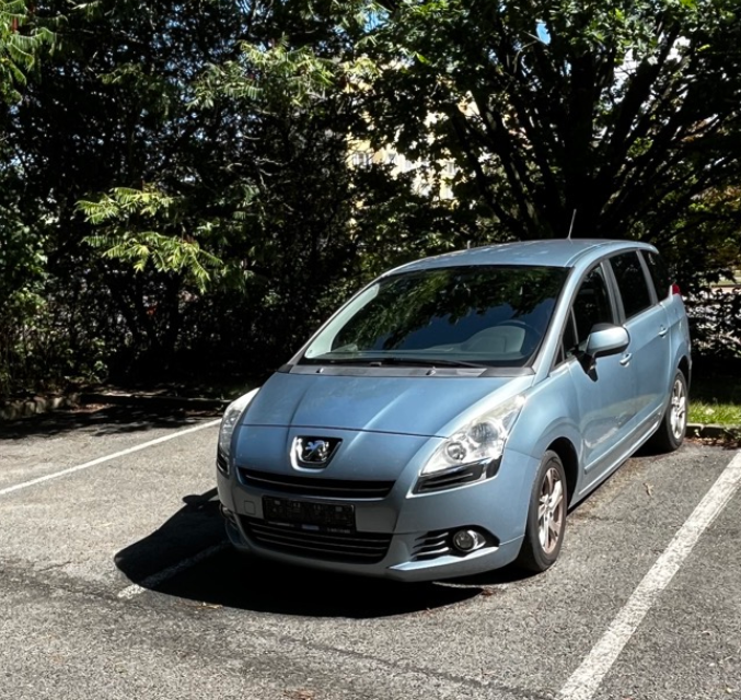 Autovrak Paugeot