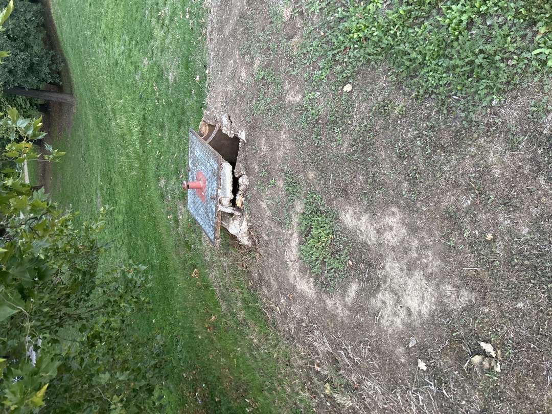 kanál rozbitý 