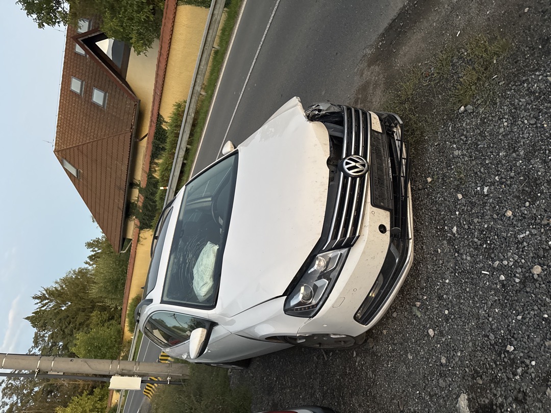 autovrak v silnici